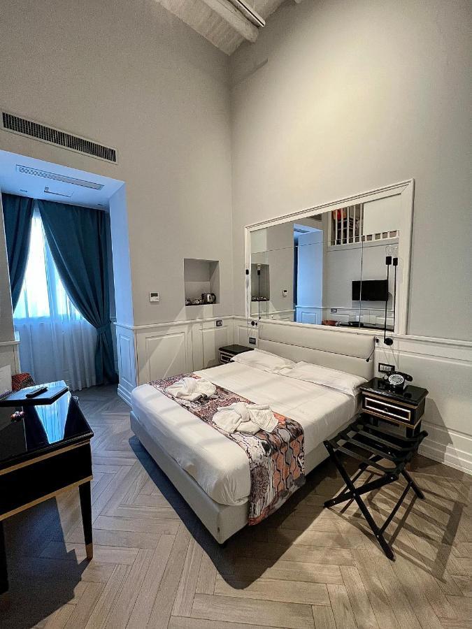 Relais Ranieri Piazza Vittoria Bed and Breakfast Νάπολη Εξωτερικό φωτογραφία